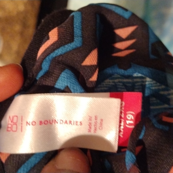 No boundaries Graphic Top xxl - Picture 5 of 6